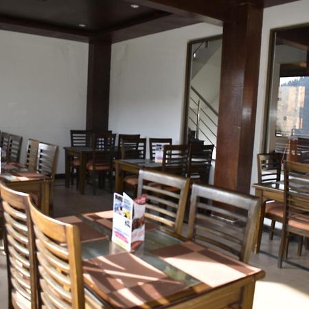 Hotel Royal Inn Мюри Екстериор снимка